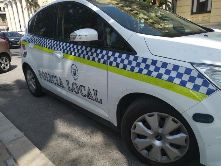 Detenido por apuñalar a su pareja y a la hija en Málaga