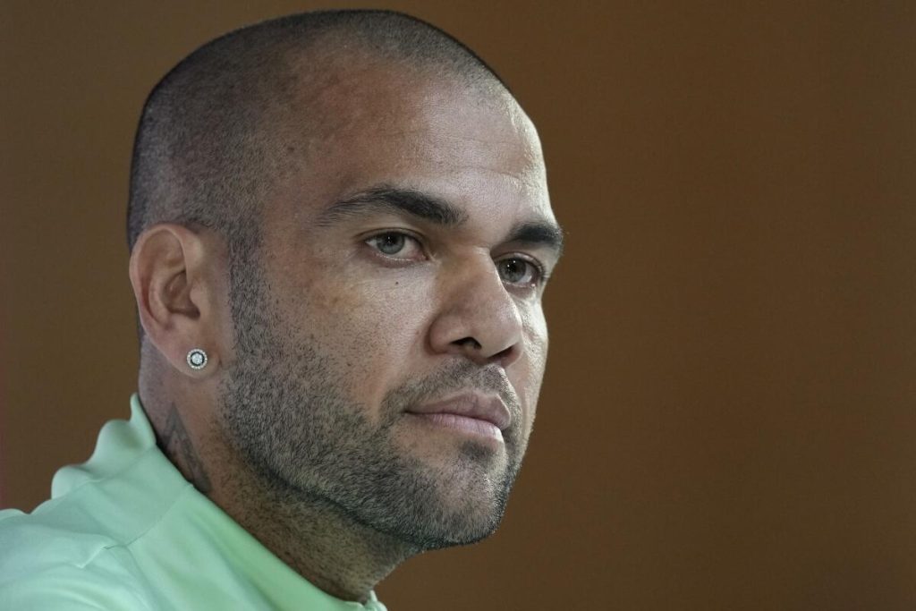 Dani Alves Sigue En La Palestra