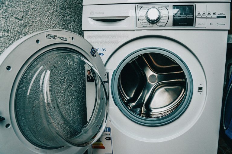 Lavadora, microondas, frigoríficos… 10 trucos clave para alargar la vida de los electrodomésticos