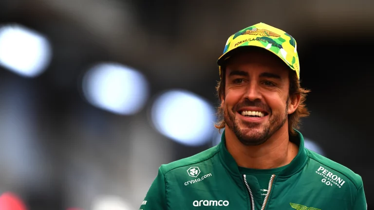Fernando Alonso lleva al límite al Aston Martin: “Estoy sorprendido”