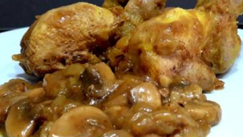 Guiso fácil y rápido de codorniz con champiñones