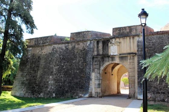 La Muralla Abaluartada Como Destino Turístico Imperdible