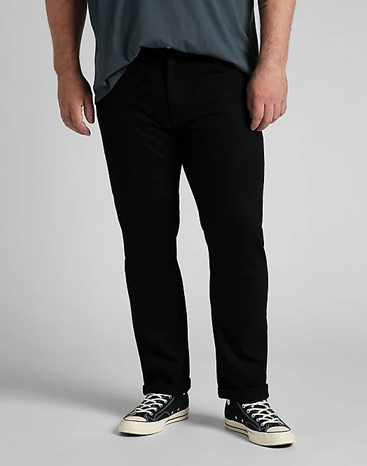Weekday, Only&Sons, AllSaints: 10 marcas alternativas de vaqueros para renovar tu armario este otoño