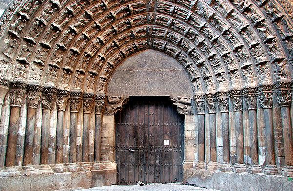 Maravillas Arquitectónicas: Los Tesoros Edificados De Tudela
