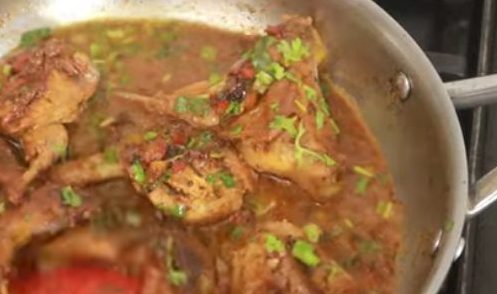 Receta otoñal guiso sencillo y delicioso de codornices con champiñones
