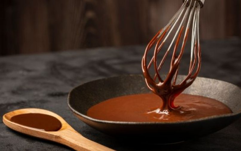 Te enseñamos a cómo hacer esta tarta de castañas y chocolate con todo el sabor de este otoño