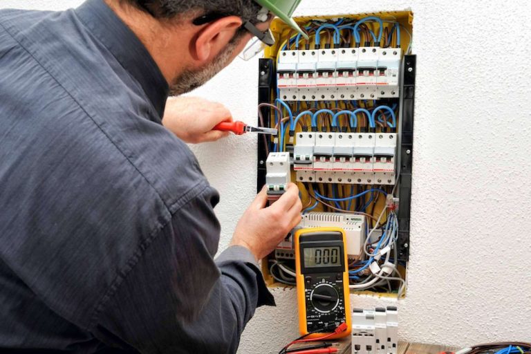 Nuevos magnetotérmicos estrechos IC40N de Schneider, de Cadenza Electric