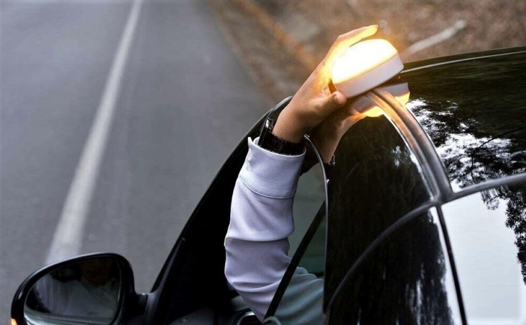 ¿Cómo Funcionan Las Luces V16 Recomendadas Por La Dgt?