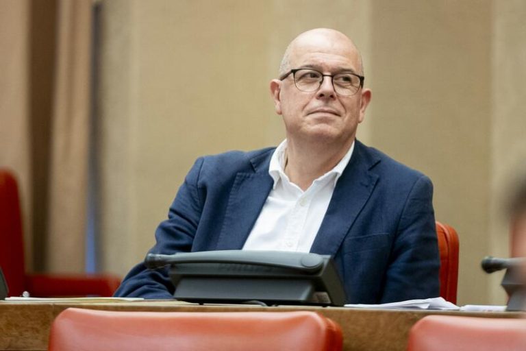El PSOE ve «incomprensible» el temor del PP a reformar la Constitución