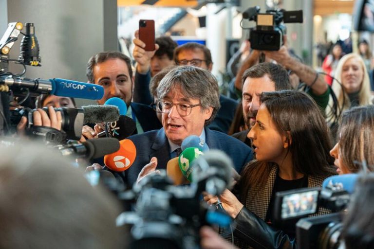 Puigdemont deja claro que el apoyo de Junts a Presupuestos es «otra pantalla» y avala los ataques de Nogueras a jueces