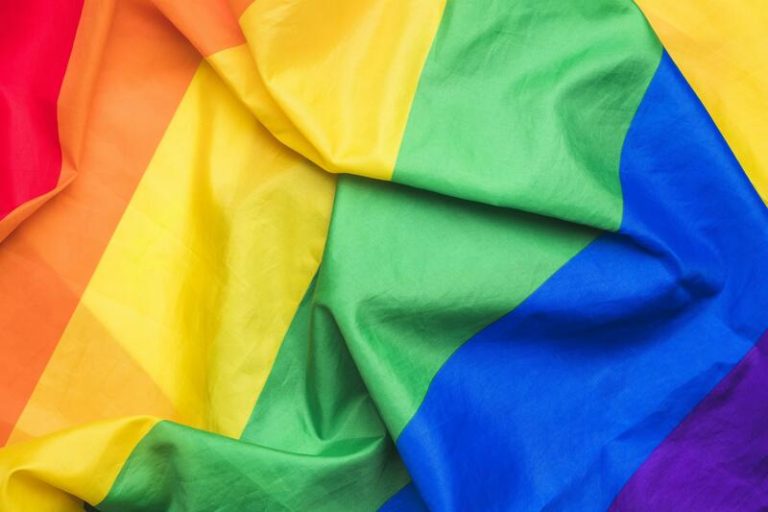 El PP de Madrid enmienda su propia reforma de las leyes LGTBI y Trans con 20 propuestas de modificación