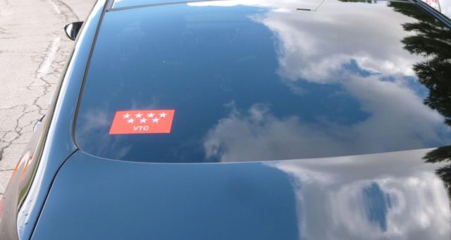 En Día De Lluvia Los Taxis Salvan A Los Usuarios De Las Vtc