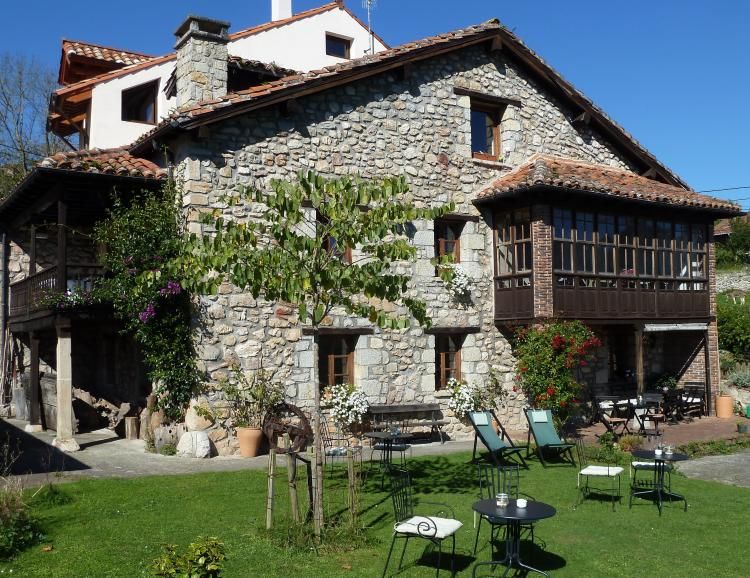Casa La Cortina En Cabrales, Asturias