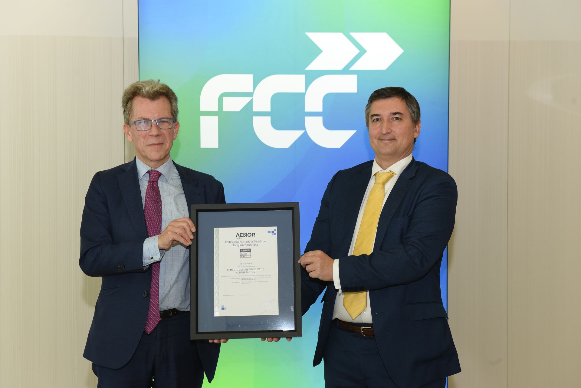 El Director De La Divisin Fiscal Del Grupo Fcc Daniel Gmez Olano Y El Director De Desarrollo De Negocio De Aenor Nicols Henrquez