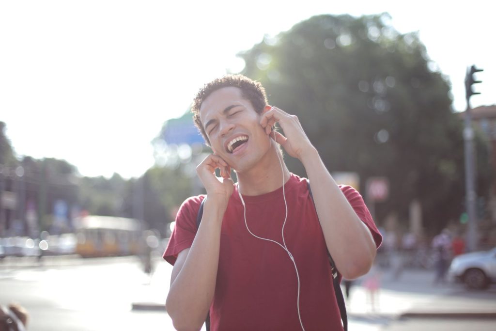 Esta Es La Canción Más Alegre De La Historia Según La Ciencia Y La Ia