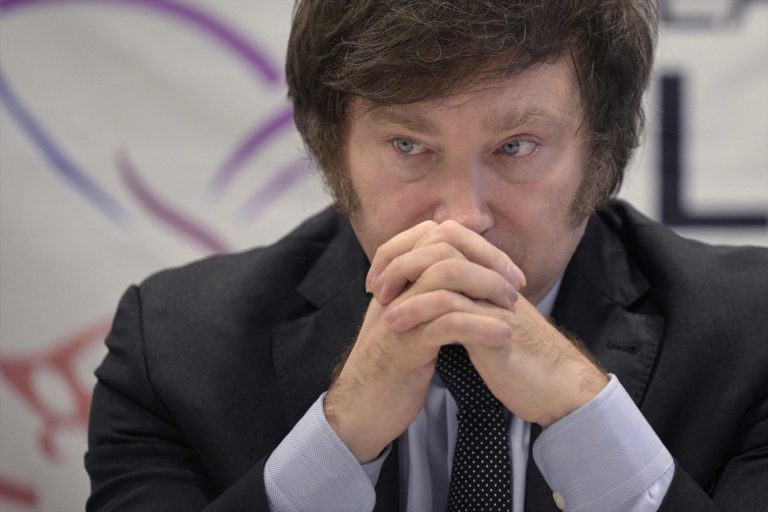 Milei enfrenta las calles de Argentina y a la izquierda de Latinoamérica