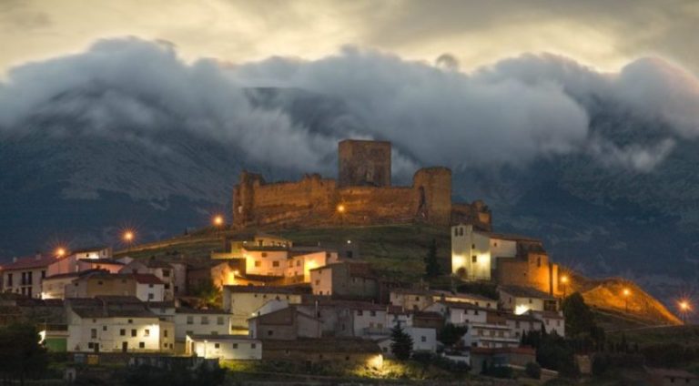 Existe un pueblo en España que está maldito de manera «oficial»