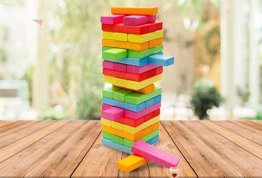 Jenga: habilidad y estrategia en equilibrio