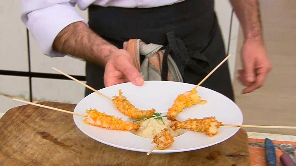 Esta Receta De Brochetas De Langostinos Del Mismísimo Karlos Arguiñano Está Lista En Un Periquete