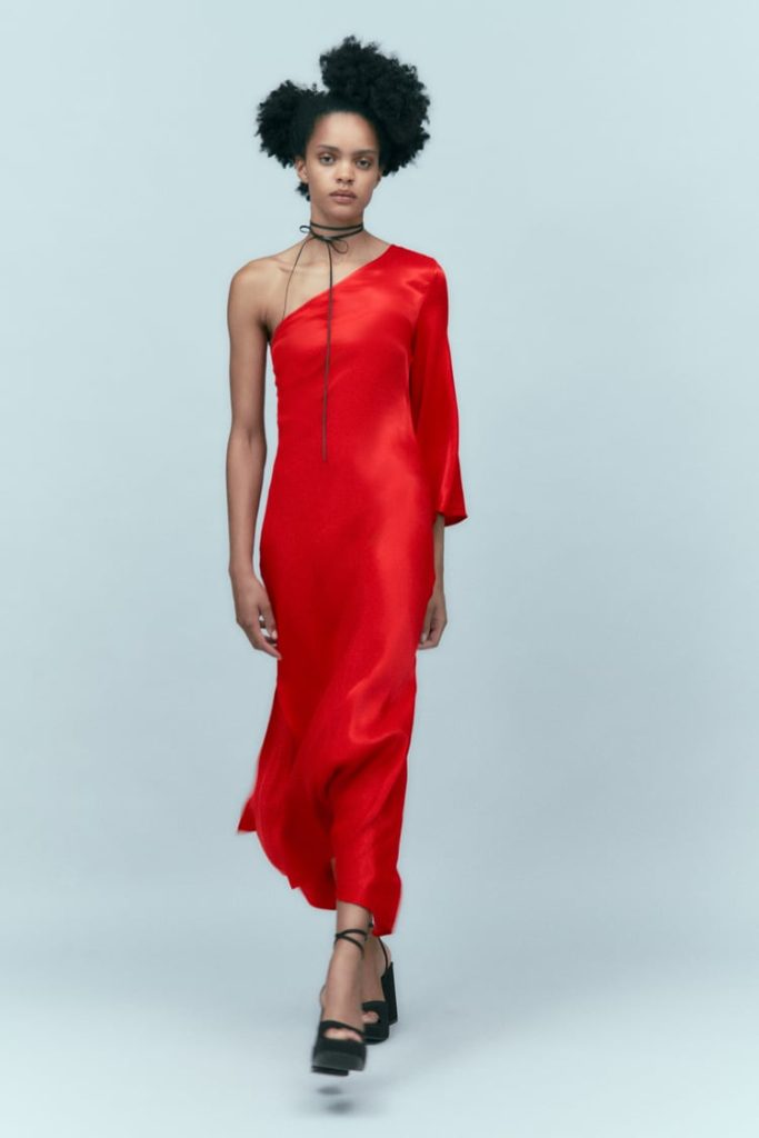 Zara Sigue Marcando Tendencias
