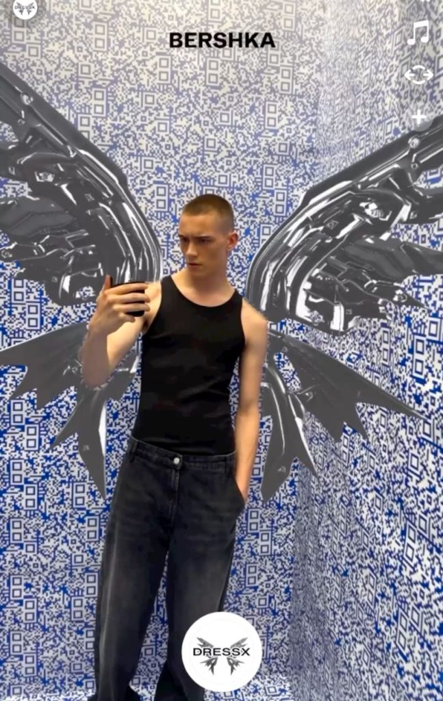 Lo Llaman &Quot;Digital Fitting Room&Quot;