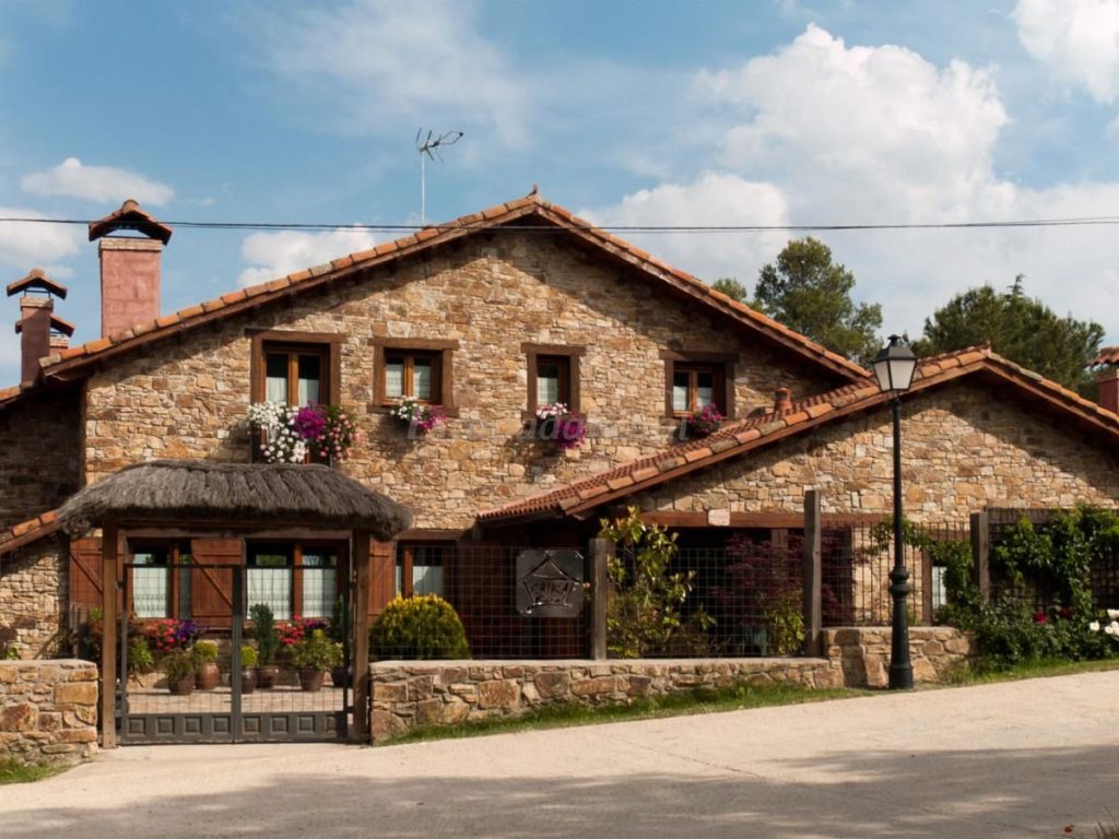 Saika Rural En Manjirón, Madrid