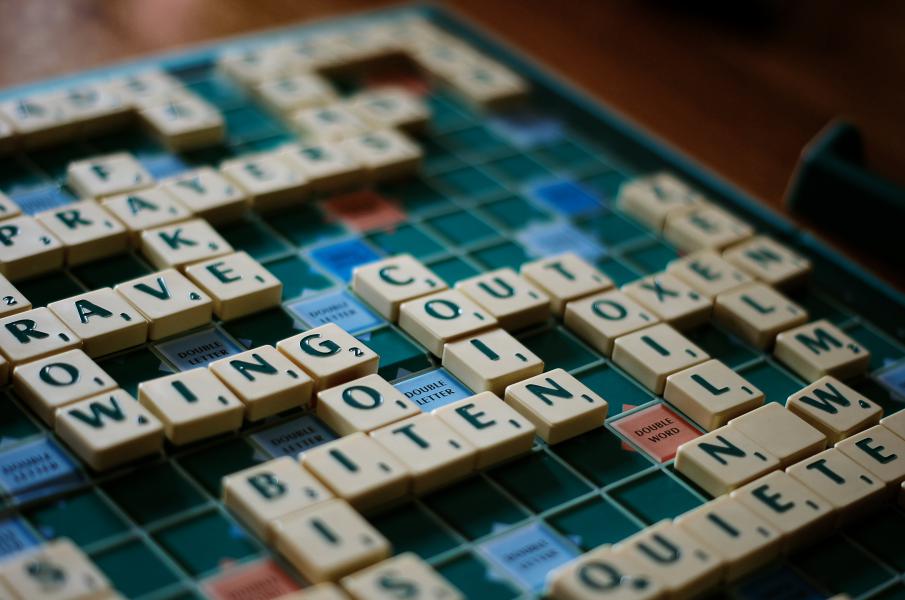 Scrabble: palabras cruzadas y diversión