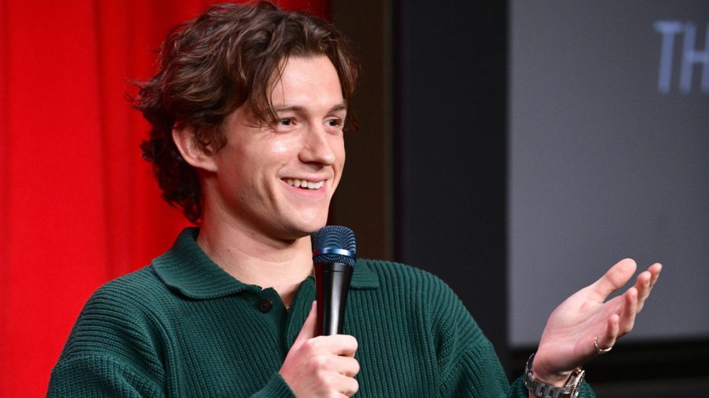 Tom Holland Lleva Cinco Años Sin Pagar La Factura Del Agua, Pero Todo Tiene Una Explicación