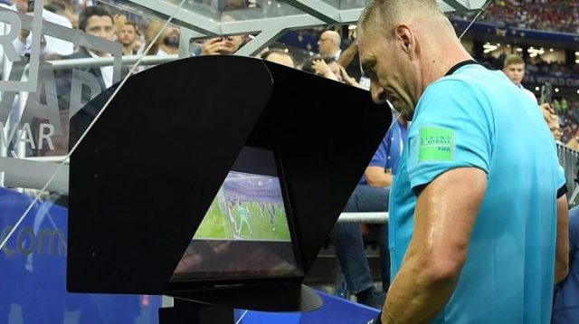 El Futuro Del Fútbol: ¿Más Var, Expulsiones Temporales? La Revolución Que Se Avecina