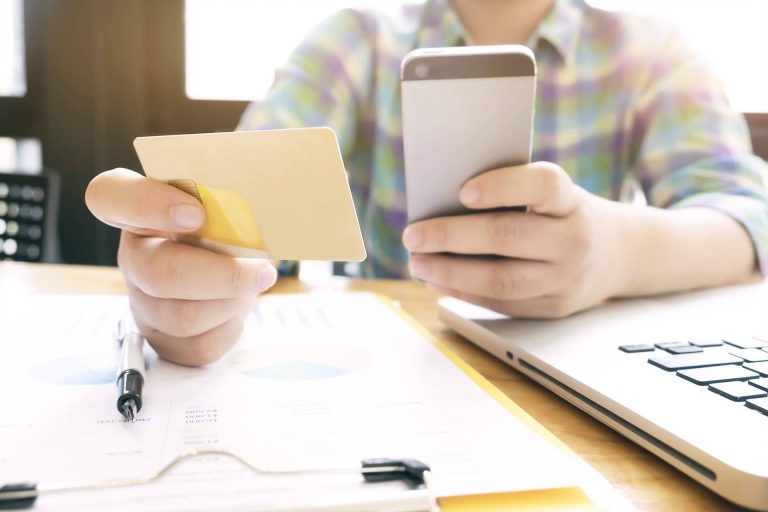 Cuatro tips imprescindibles para mejorar la experiencia del cliente en el sector bancario y financiero