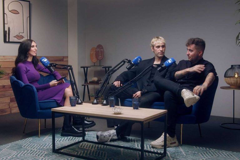 2btube estrena ‘Con los Pies en el Cielo’, un podcast sobre la psicología de la fama con Ixi Ávila