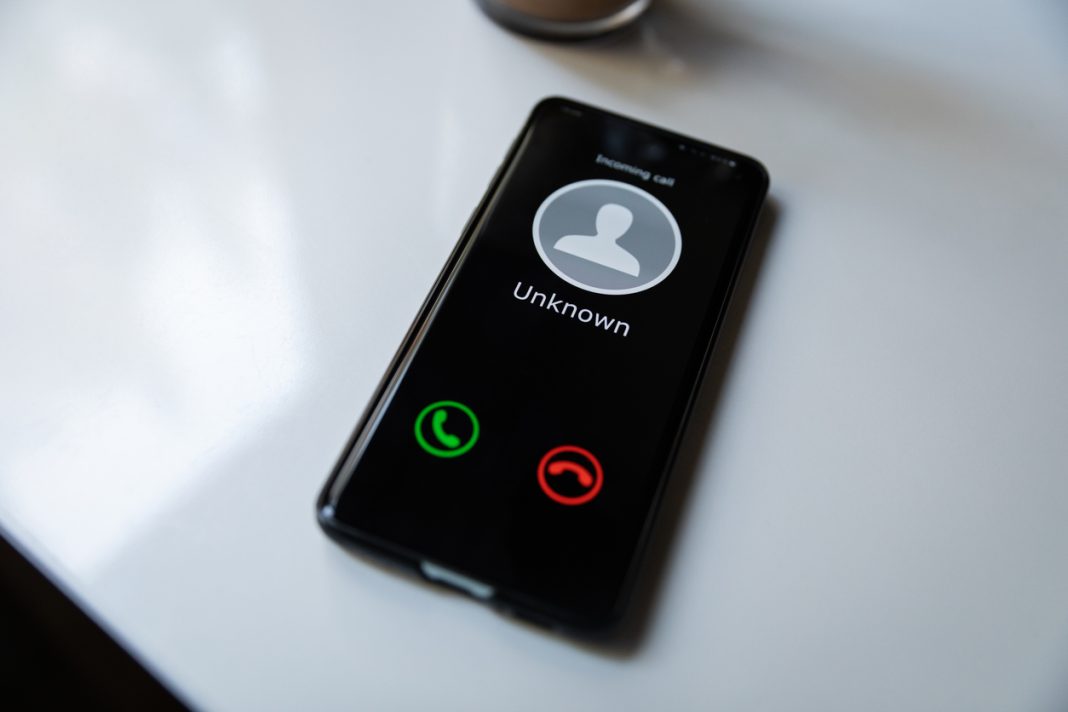 De 'phishing' a 'vishing': la estafa entra por teléfono
