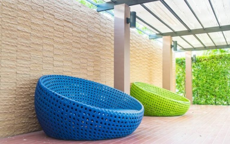 Cómo transformar una terraza para pasar un verano confortable al aire libre