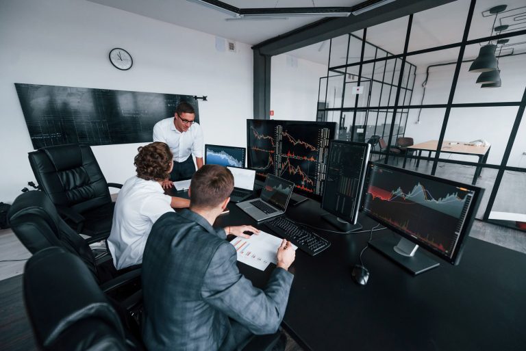 La educación sobre trading y finanzas se dispara catalizada por las firmas de trading propietario como XVXT