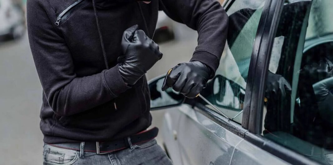 Un truco que genera problemas: Casi 16 mil robos de coches en el primer semestre de 2023
