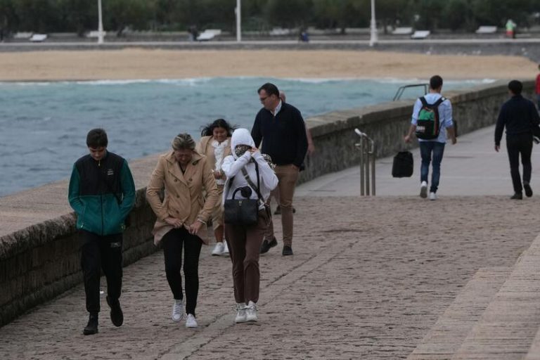 El tiempo de hoy: seis comunidades autónomas en riesgo, con descenso de temperaturas este lunes 8 de enero