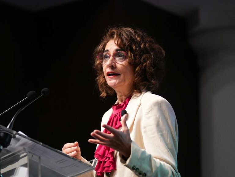 Montero recomienda «paciencia y diálogo» a Yolanda Díaz tras la ruptura con Podemos