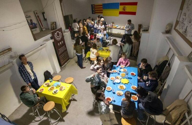 «Han disfrutado de paz»: regresan a Ucrania los menores acogidos por familias de Valencia en Navidad