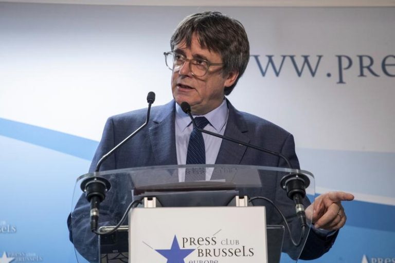 Puigdemont acusa a García Castellón de «vulneración persistente del Estado de Derecho»