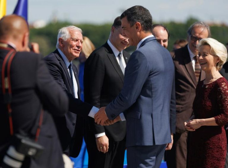 Pedro Sánchez apoya la labor de Borrell y reitera que el proceso de dos Estados es la solución del conflicto en Gaza