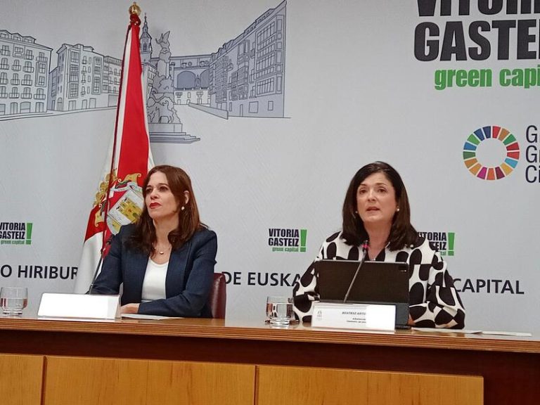 Alcaldesa Vitoria destaca «la capacidad de llegar a acuerdos» del Gobierno municipal al pactar con Bildu las cuentas