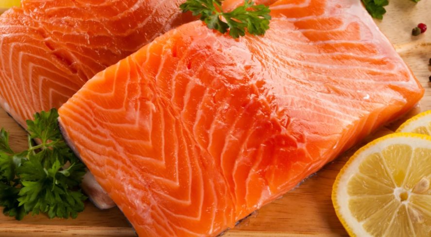 Existe un alimento con más omega-3 que el salmón que todos obvian y se consigue fácil en Lidl, Aldi y más