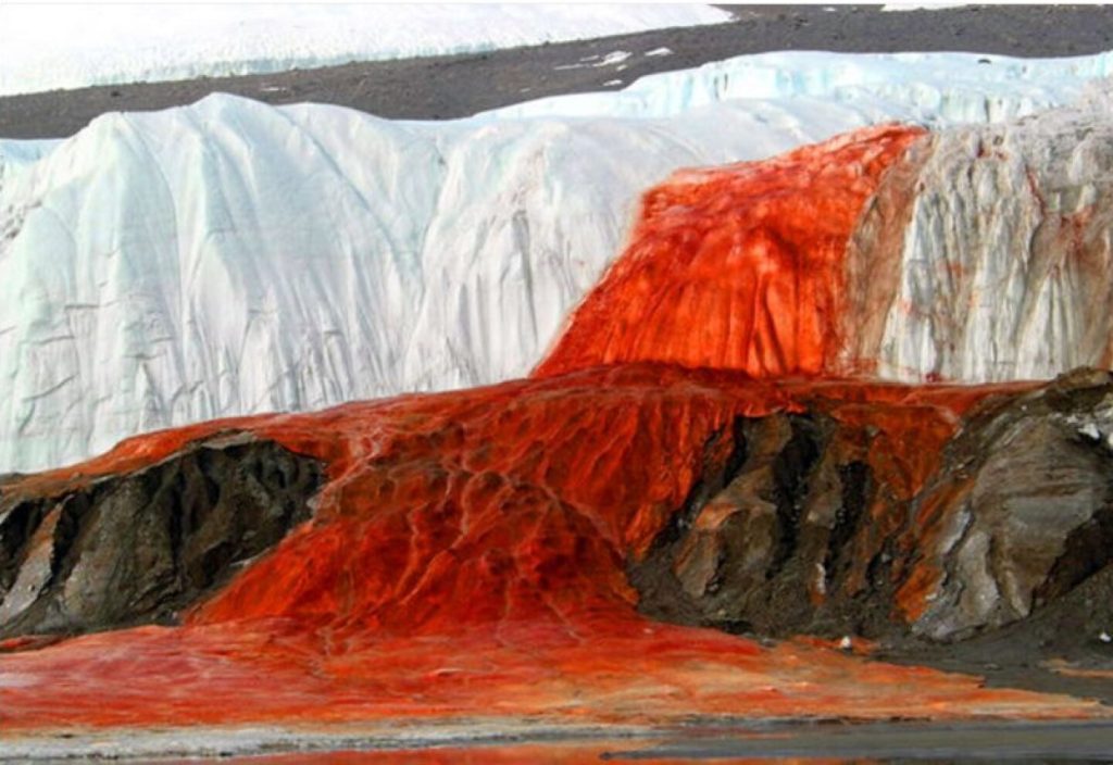 Cataratas De Sangre
