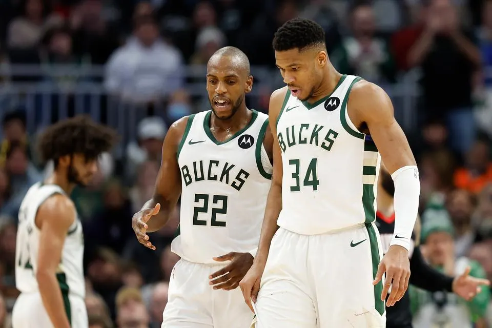 Milwaukee Bucks Aplasta A Detroit Pistons: 143 - 84 En 1978