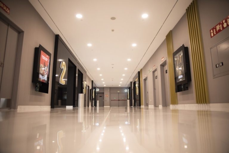 Yelmo es la cadena que más sube el precio de los cines antes del Oscar