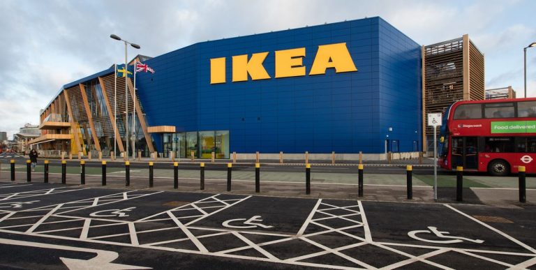 Evita que tu gato arañe los muebles de la casa con la ingeniosa y barata solución de IKEA