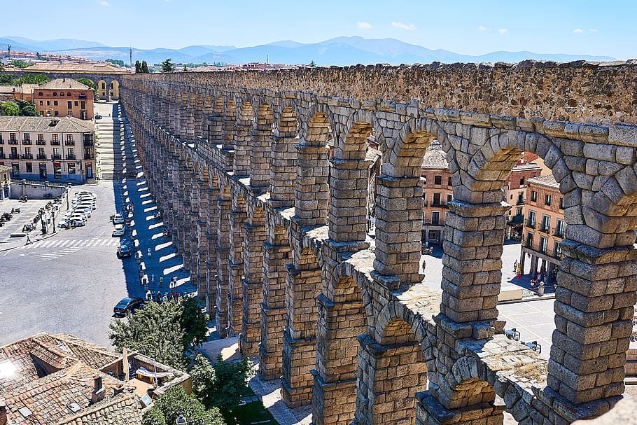 La Ciudad Vieja Y Acueducto De Segovia