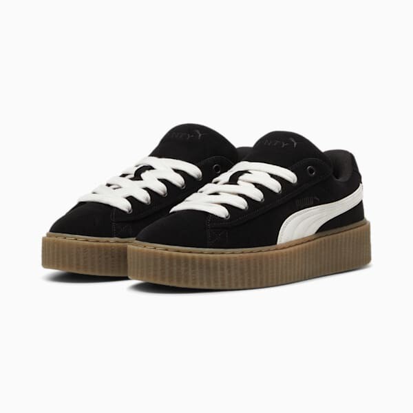 Las sneakers de Puma que lleva Cristina Pedroche y combinan con todo tipo de looks