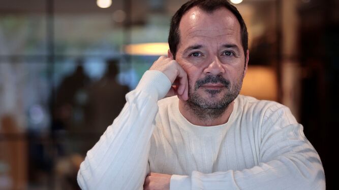 Reflexiones desde la oscuridad: las voces que acompañan a Ángel Martín
