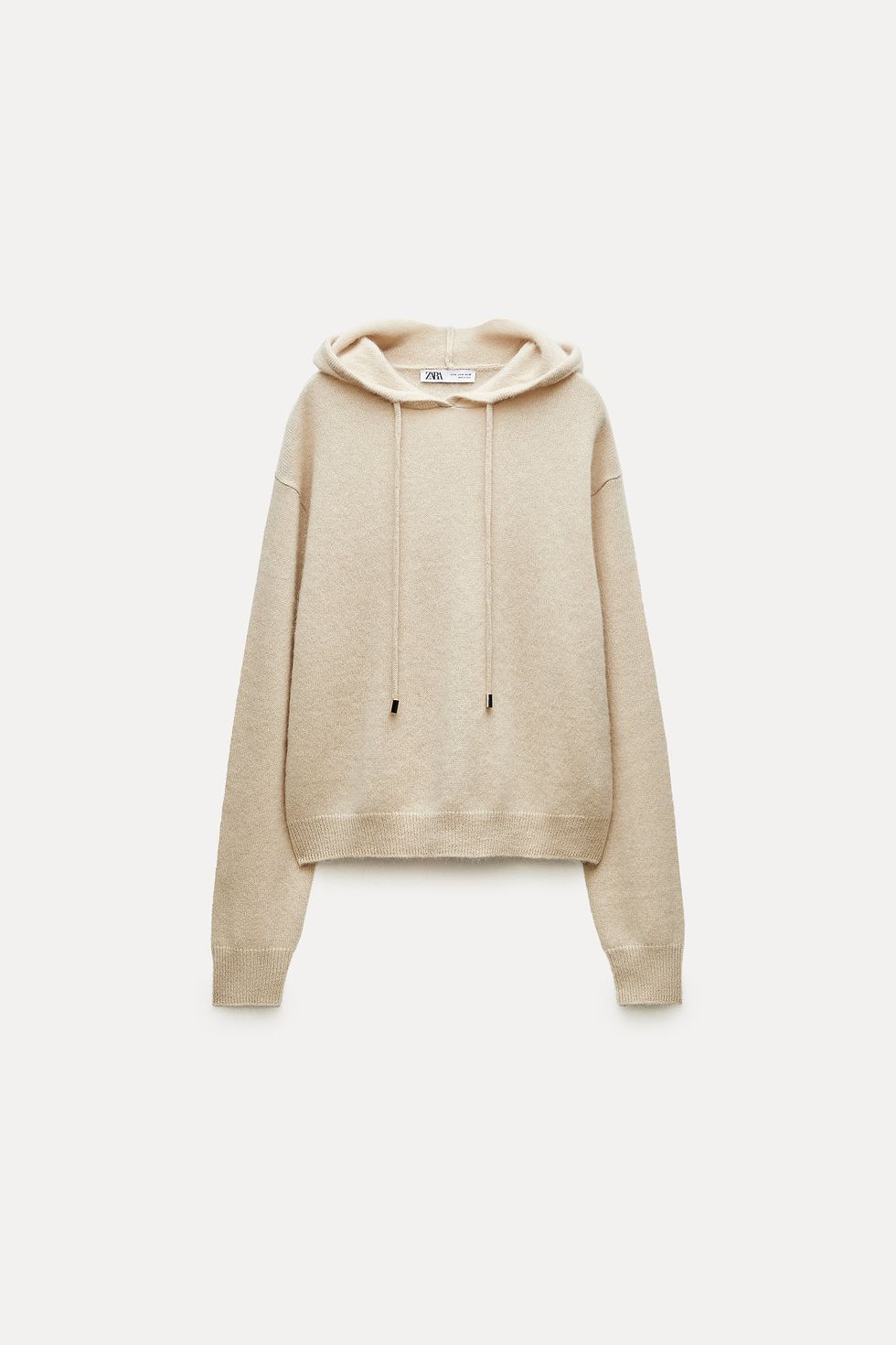 Las 10 piezas esenciales de Zara que las mujeres mayores de 40 y 50 están añadiendo a su armario capsula de primavera